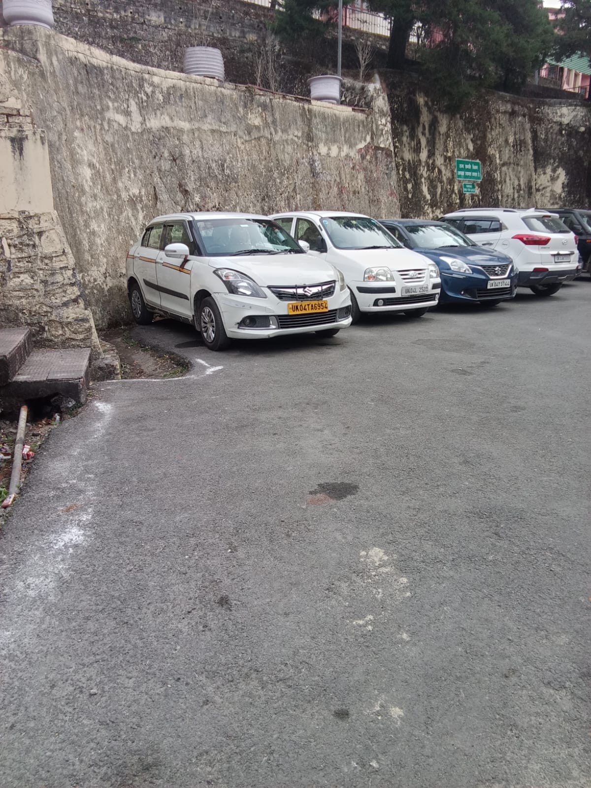 Rana Taxi Service Gallery Image 6